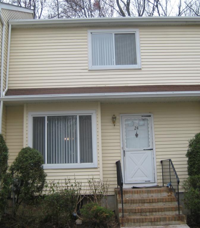 24 Woodland Drive