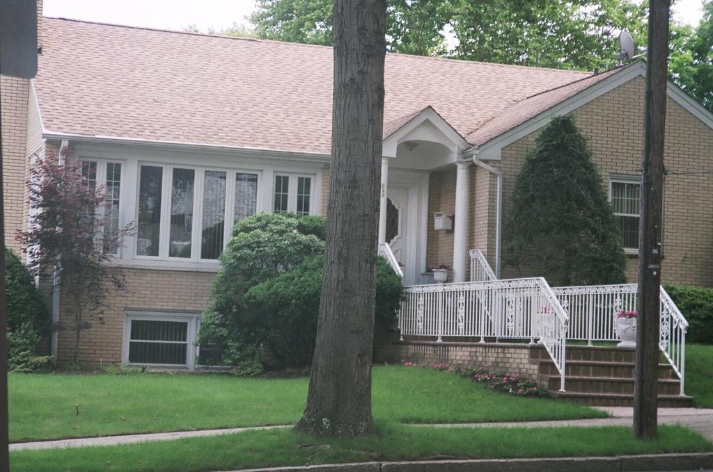 535 HIGHLAND AVE