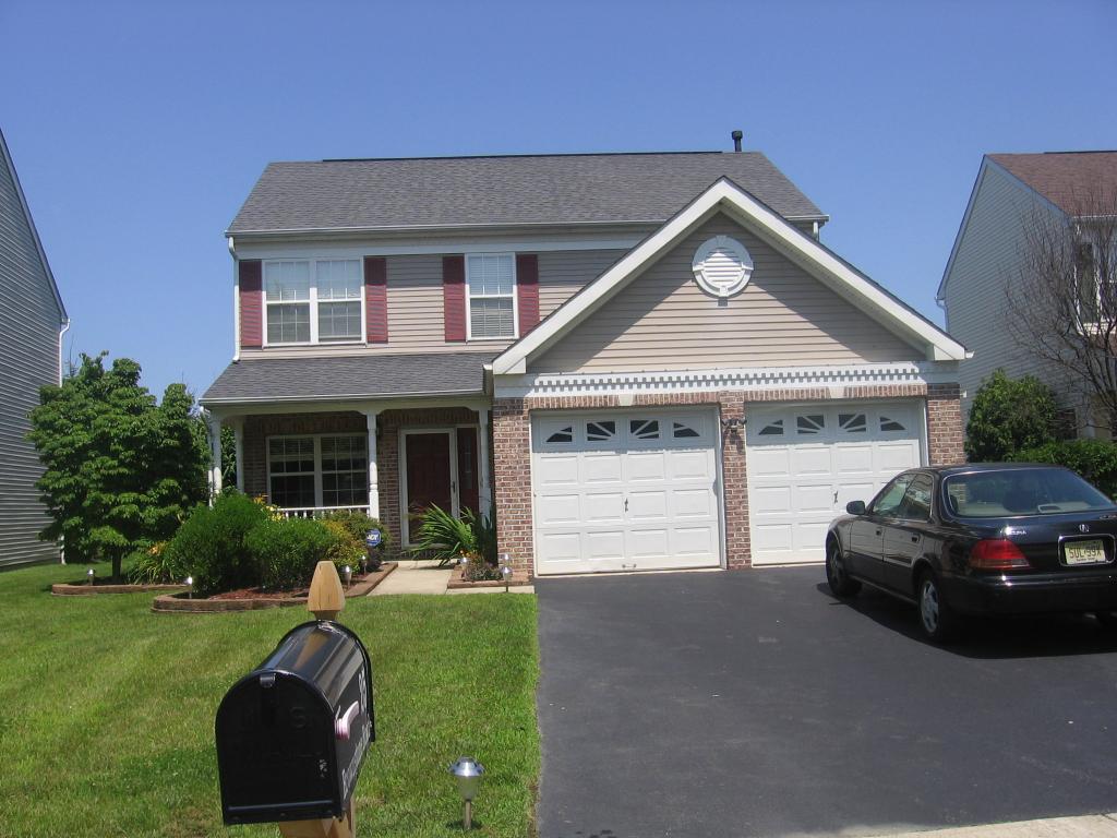 MLS #/Web ID: 2698433