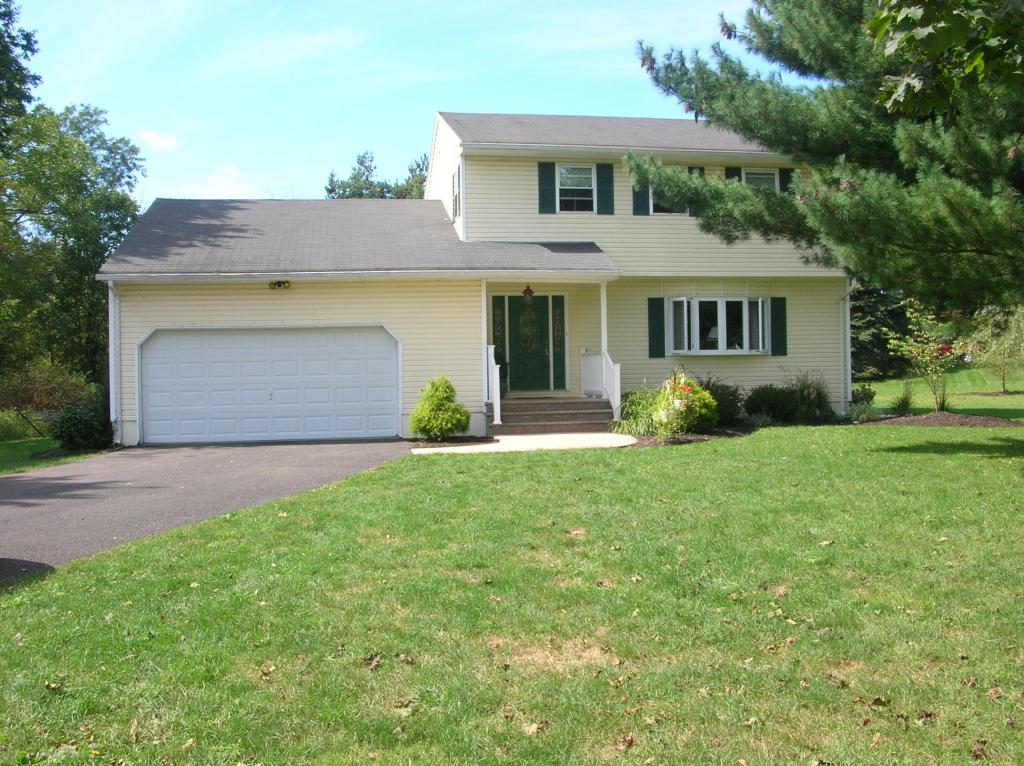 110 CATHERINE LN