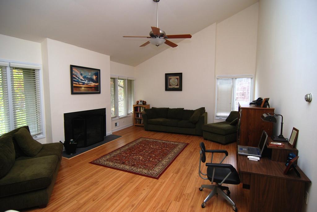 MLS #/Web ID: 2720433