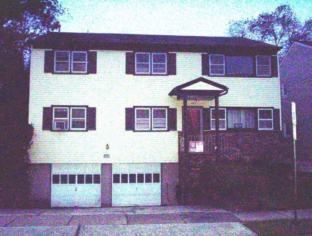 820 DEWEY ST
