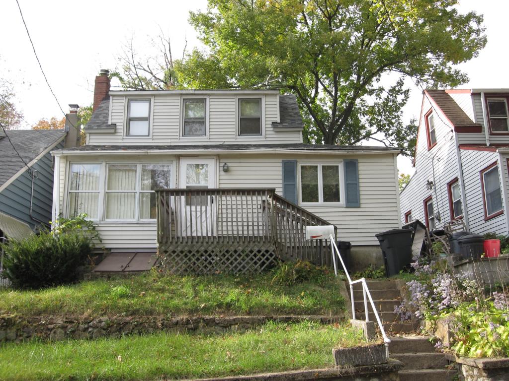 9 LAKEVIEW AVE