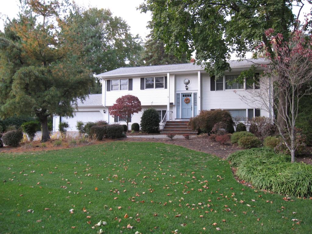 7 SCHUYLER AVE