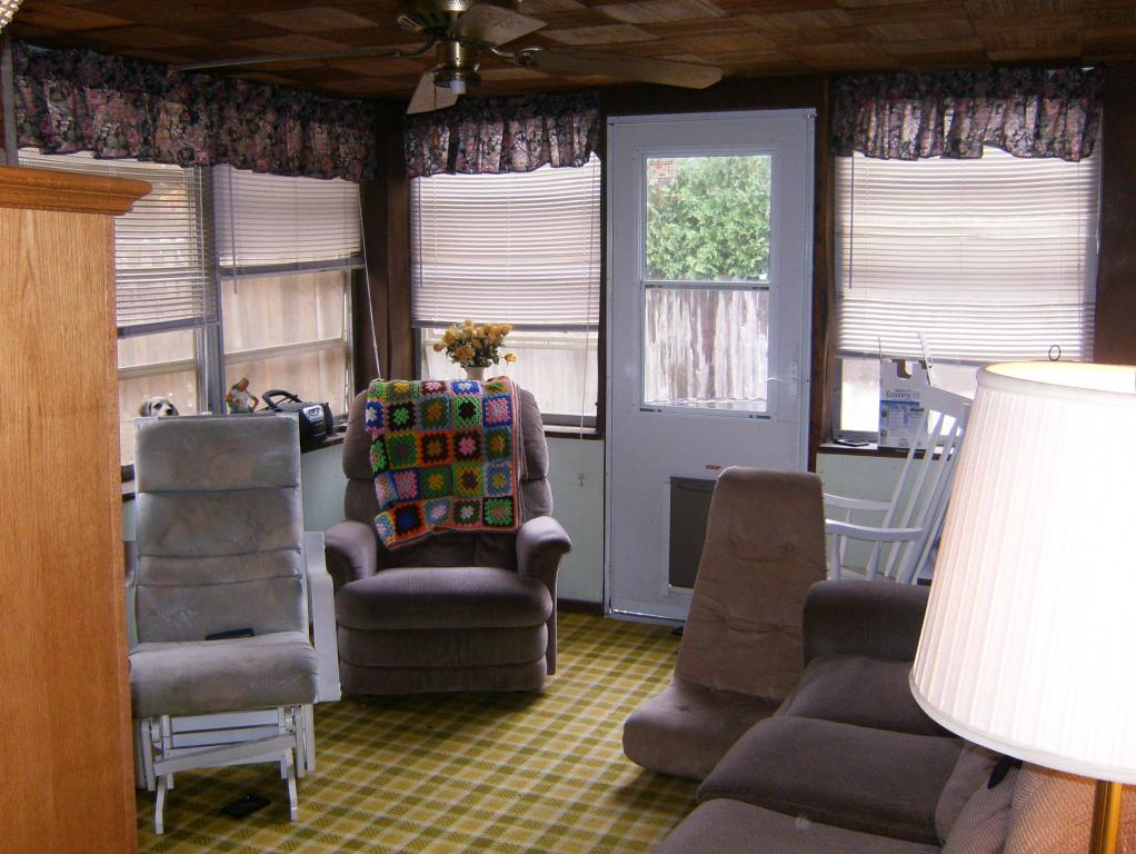 MLS #/Web ID: 2724033