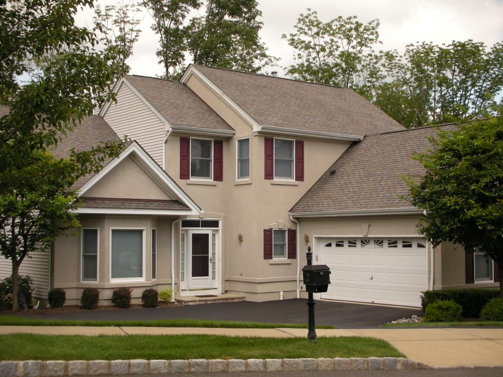 MLS #/Web ID: 2707634