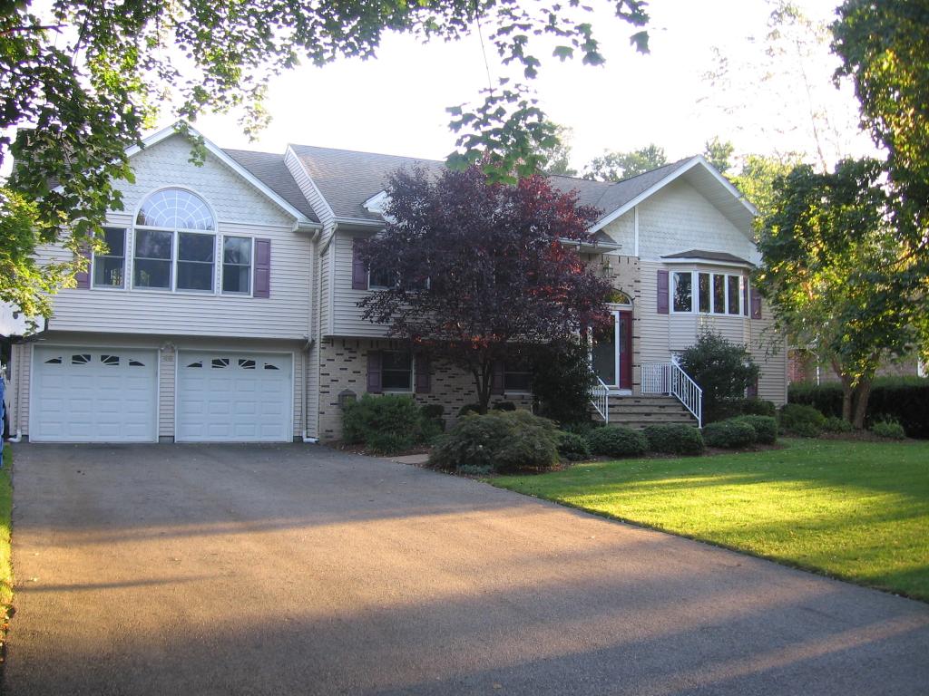 46 COLFAX DR