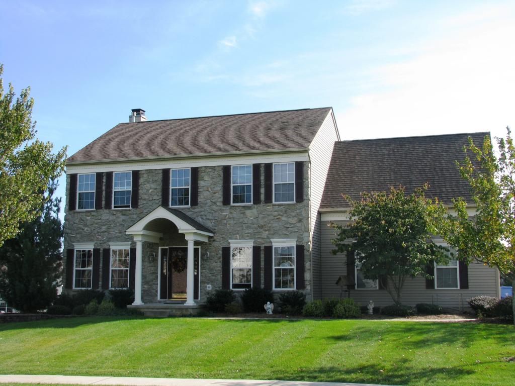 1135 MONROE DR