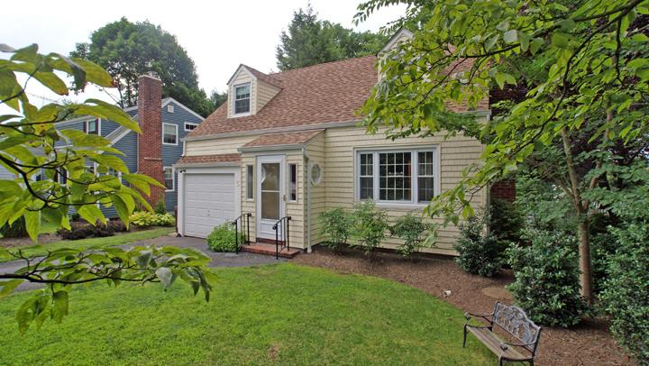 MLS #/Web ID: 2721334