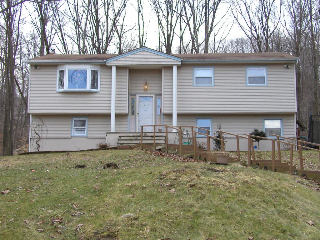 MLS #/Web ID: 2726534