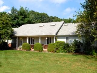 76 MEADOW RUN DR