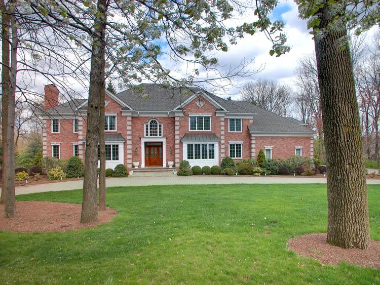 32 Oak Hill Drive