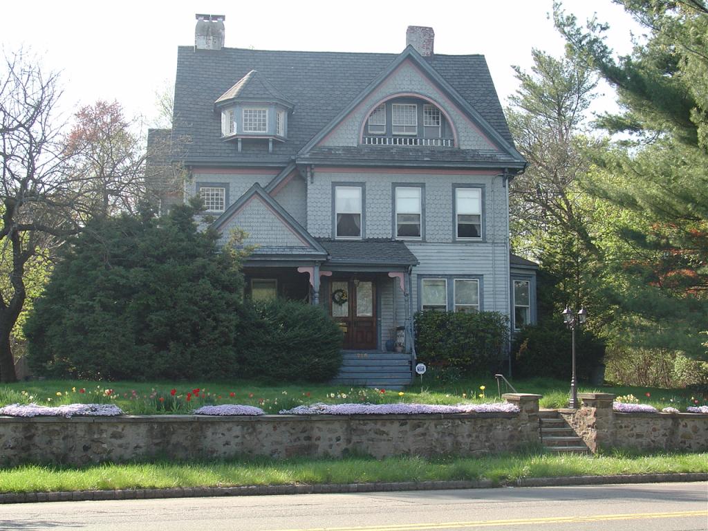 215 North Avenue