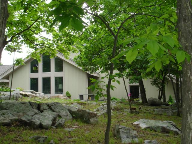 20 HIDDEN VALLEY DR