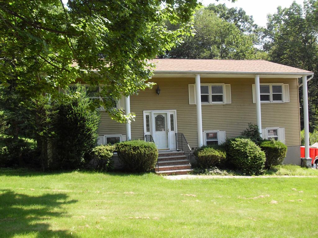 MLS #/Web ID: 2694035