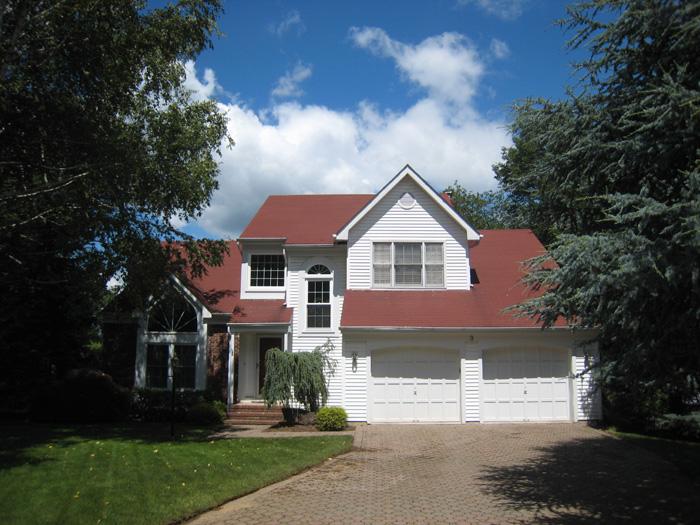 MLS #/Web ID: 2702935