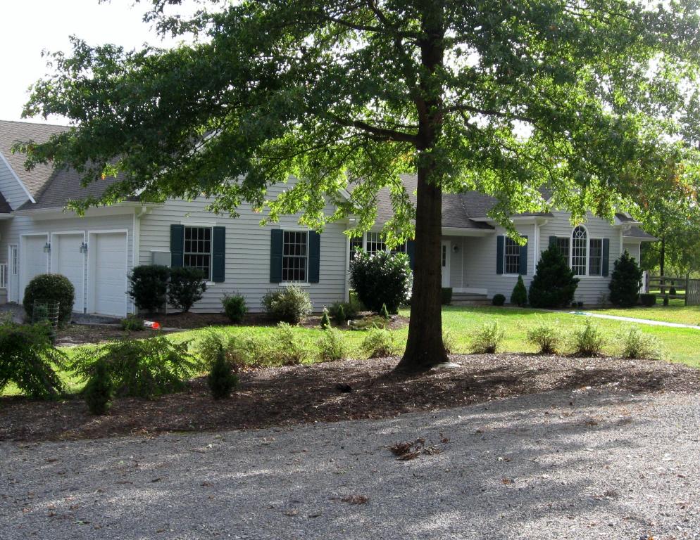 26 BACK BROOK RD