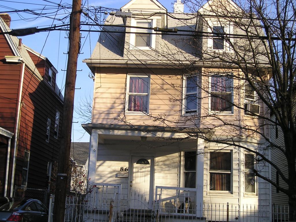 86 CUMMINGS ST