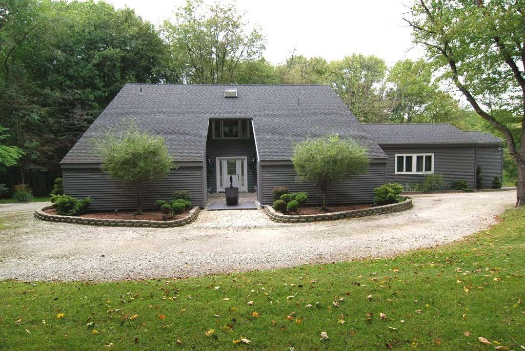 MLS #/Web ID: 2713235