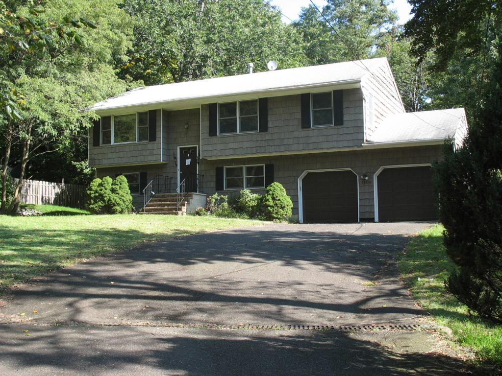 MLS #/Web ID: 2717335