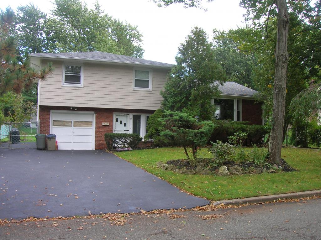16 HICKORY RD