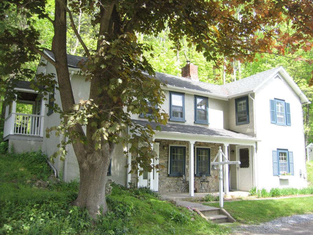 919 WALL ST