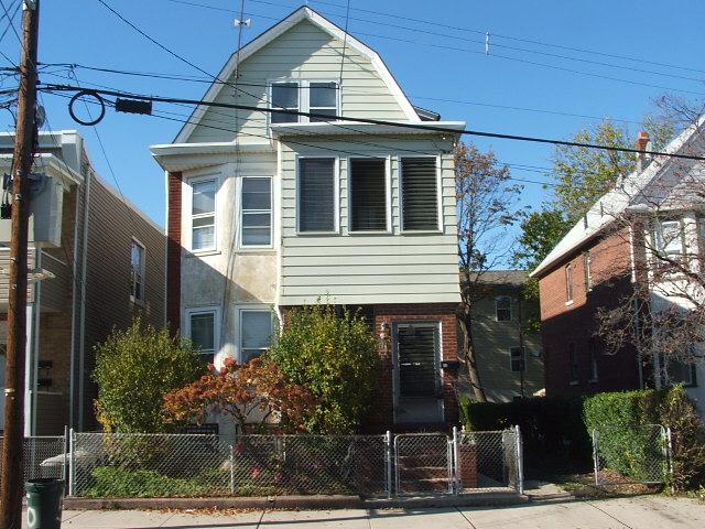 MLS #/Web ID: 2724335
