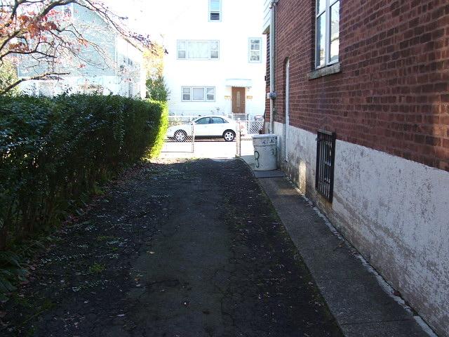 MLS #/Web ID: 2724335