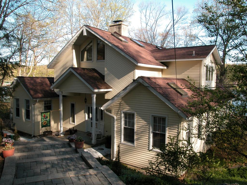 28 HEMLOCK AVE