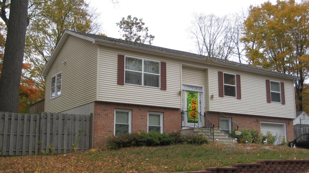 24 COVE RD