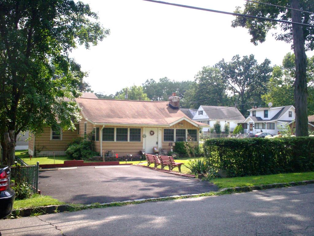 MLS #/Web ID: 2615436