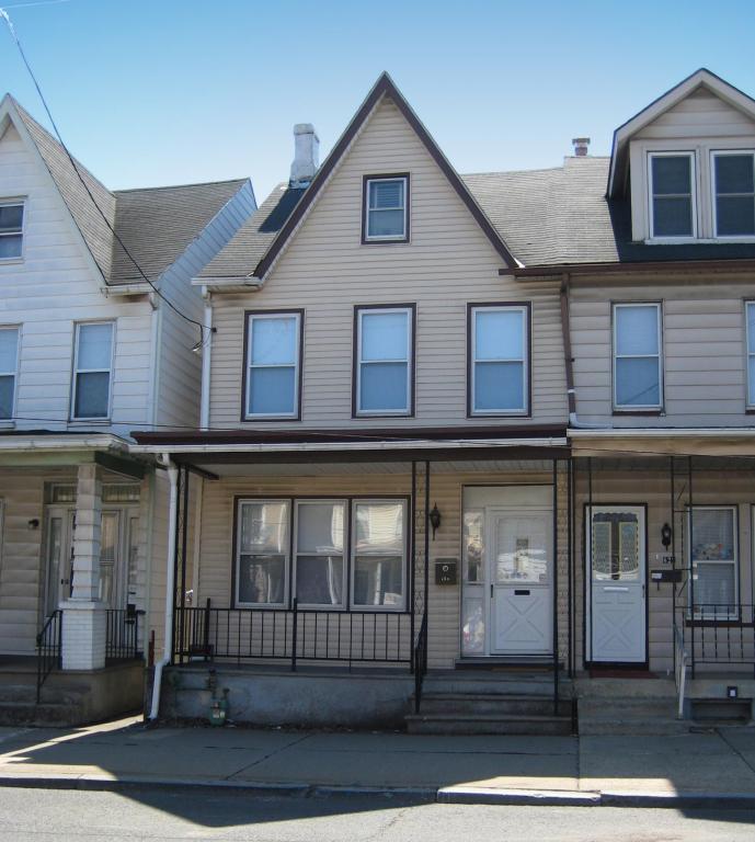 624 S MAIN ST
