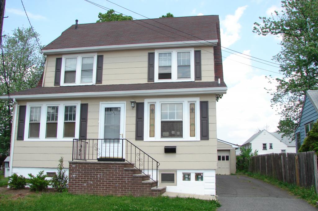 MLS #/Web ID: 2685136