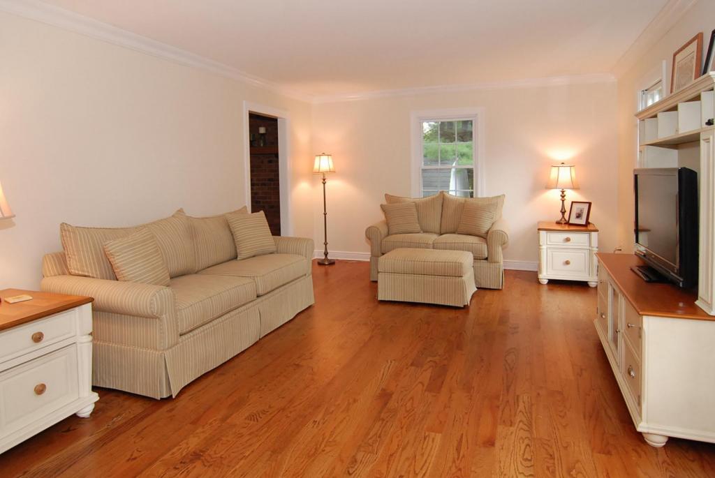 76 WOODLAND RD