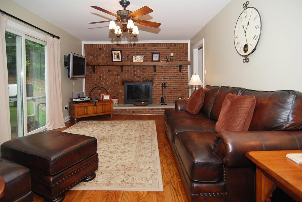 76 WOODLAND RD
