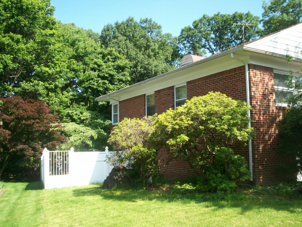 19 GLENVIEW RD