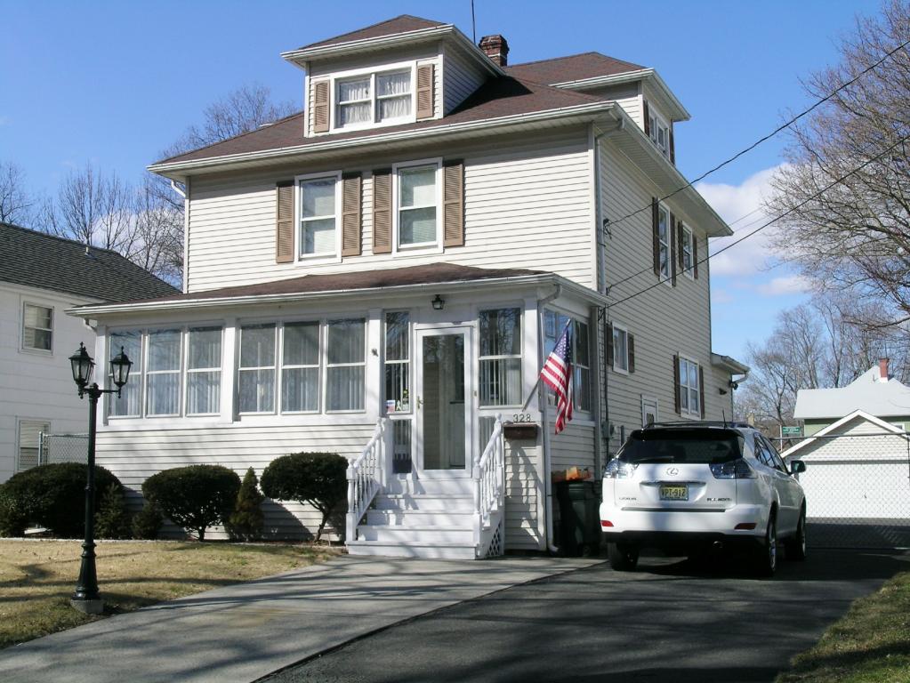 MLS #/Web ID: 2706936