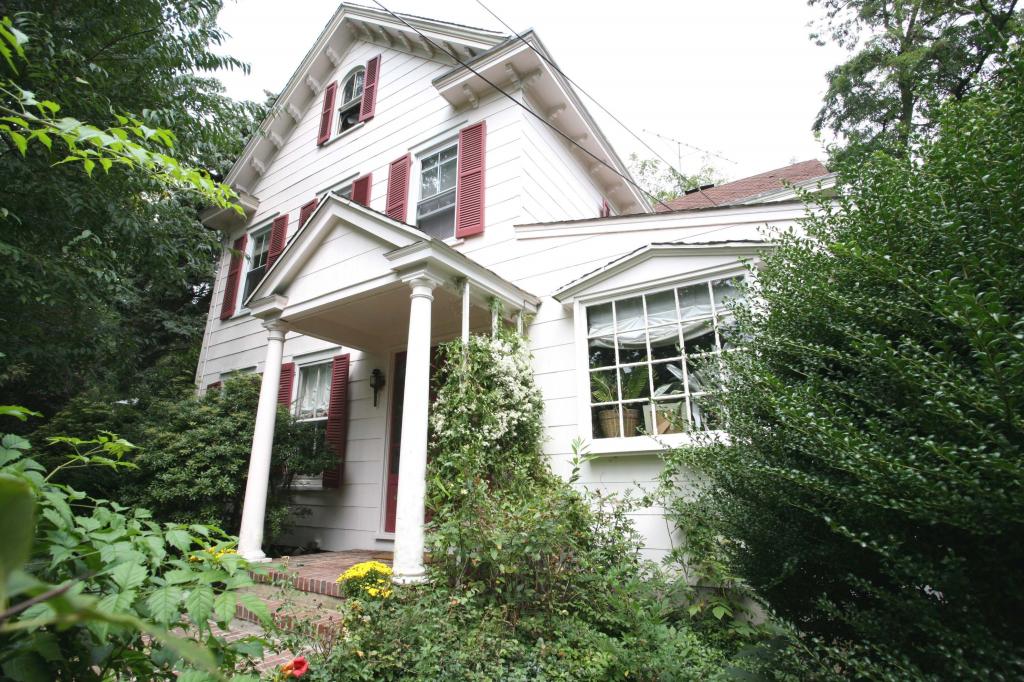 350 Summit Rd