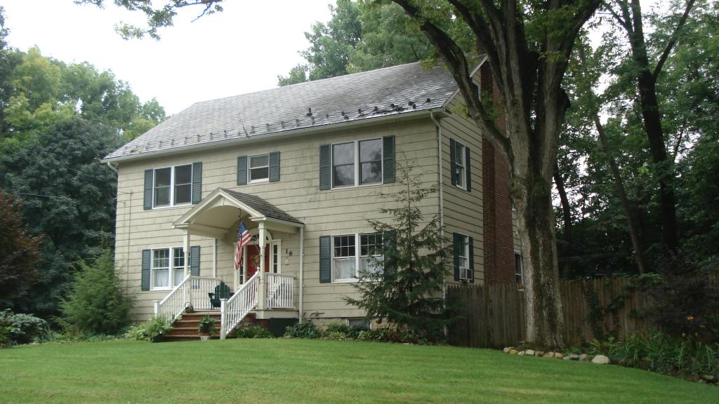 MLS #/Web ID: 2710136