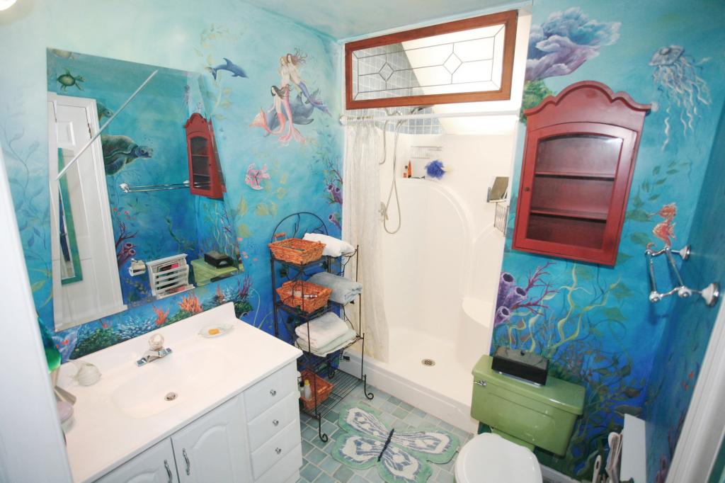 322 LAKESIDE AVE
