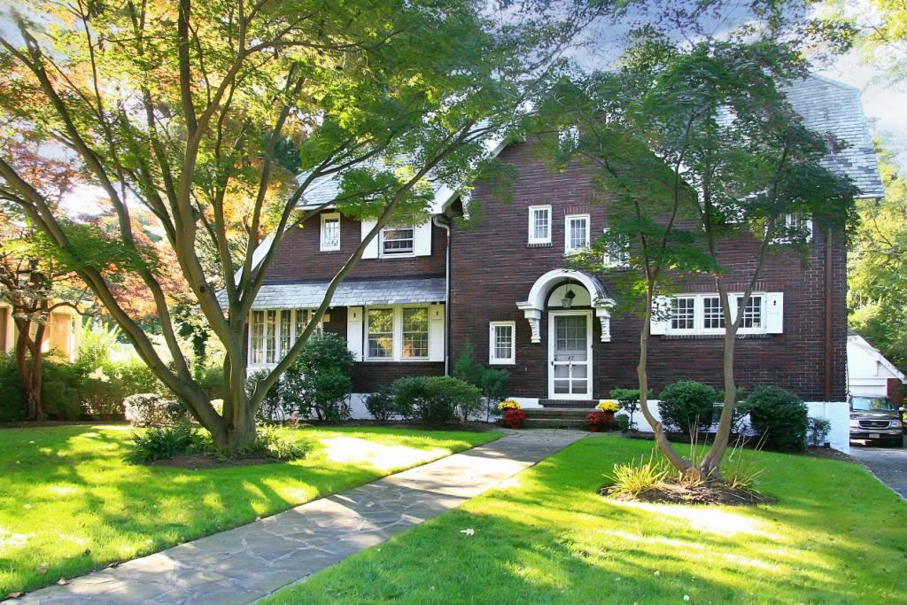 43 Morris Avenue