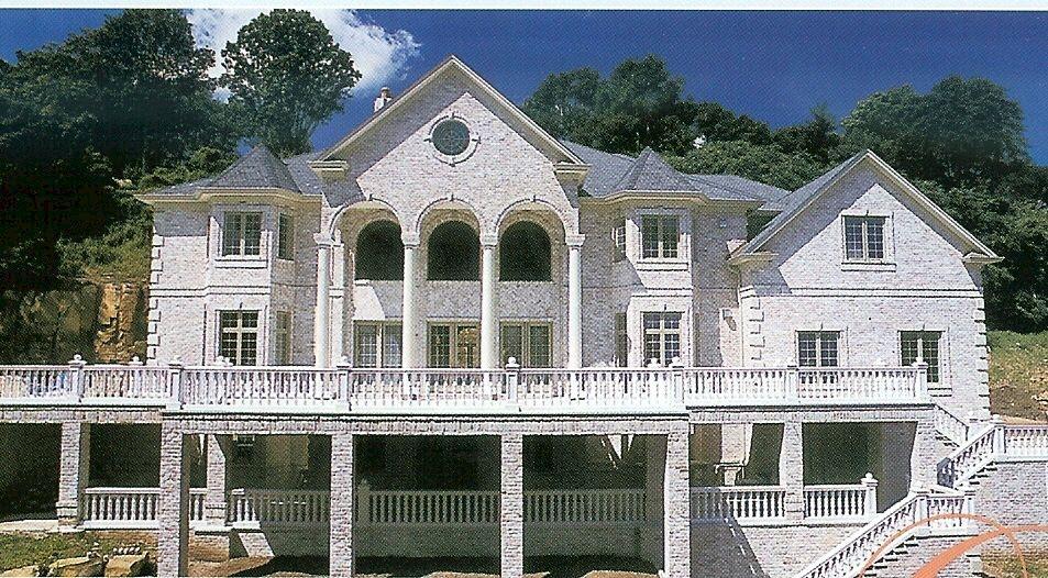 39 GREGORY AVE
