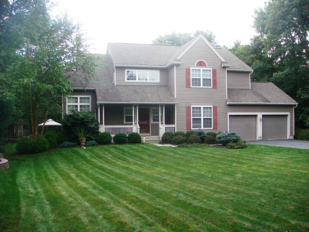 1 SOUTHWOODS LN