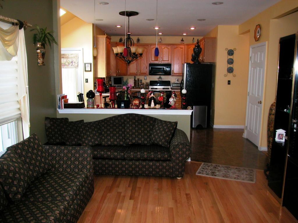 910 TYLER CIRCLE