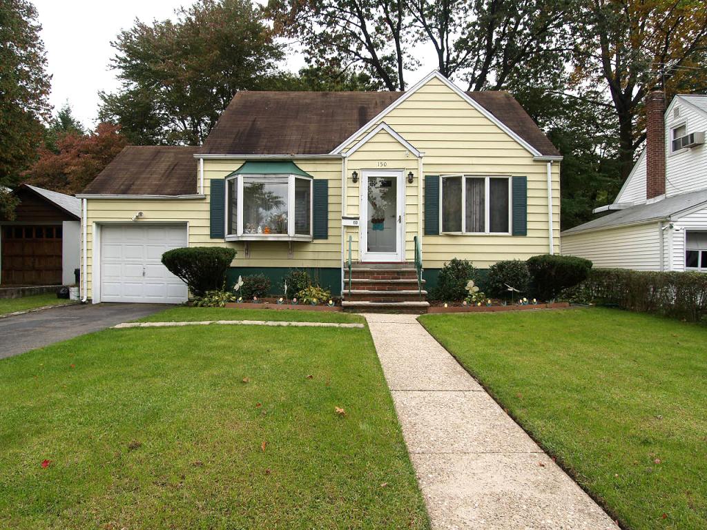 Real Estate for Sale, ListingId:14179038, location: 150 COLUMBIA AVE Bergenfield 07621