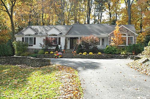 MLS #/Web ID: 2722836
