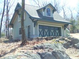 638 MACOPIN RD