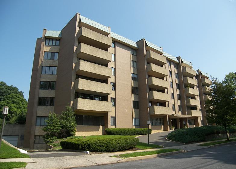 MLS #/Web ID: 2724136