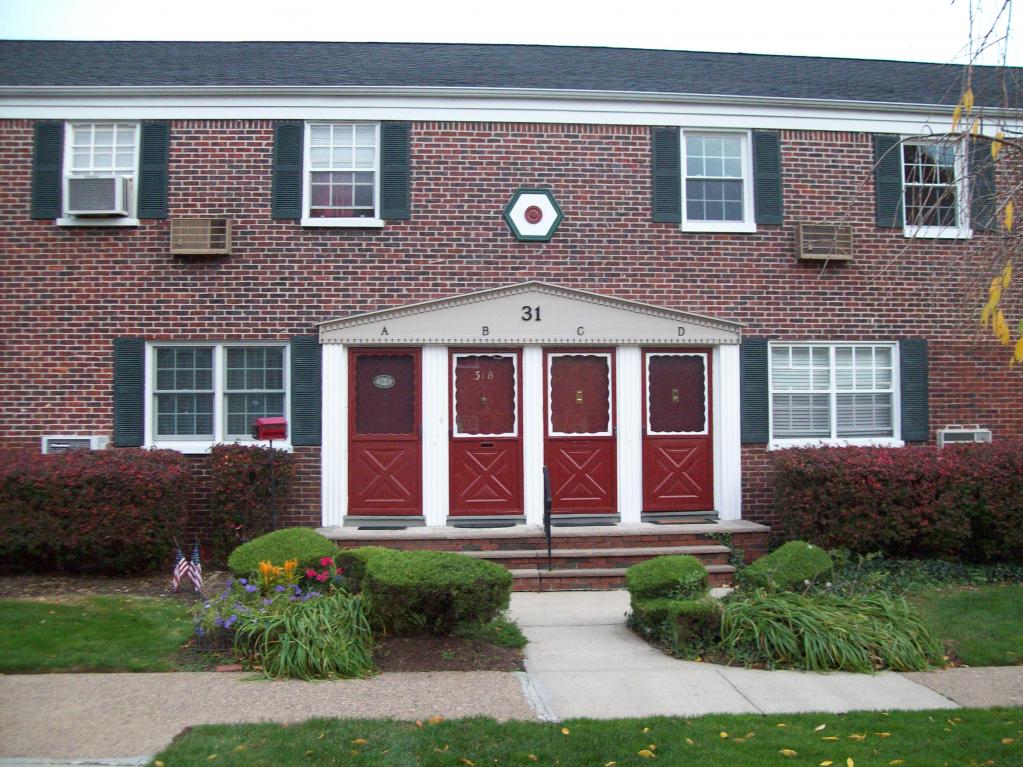 MLS #/Web ID: 2725536