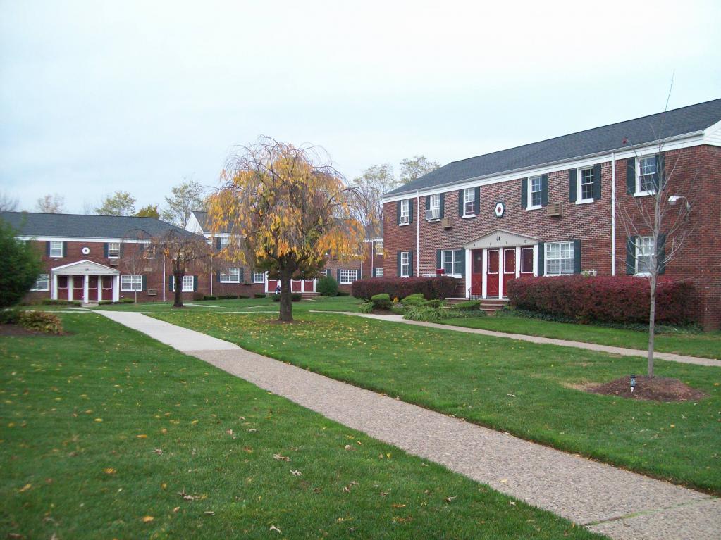 MLS #/Web ID: 2725536